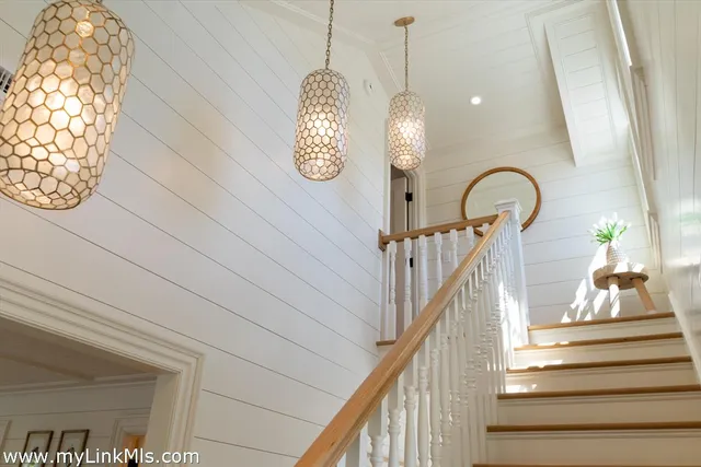 $9,499,000 | 43 Peases Point Way South, Edgartown, MA 02539