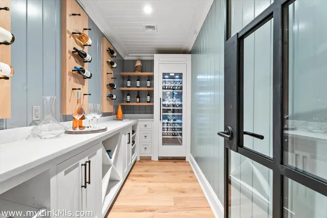 $9,499,000 | 43 Peases Point Way South, Edgartown, MA 02539