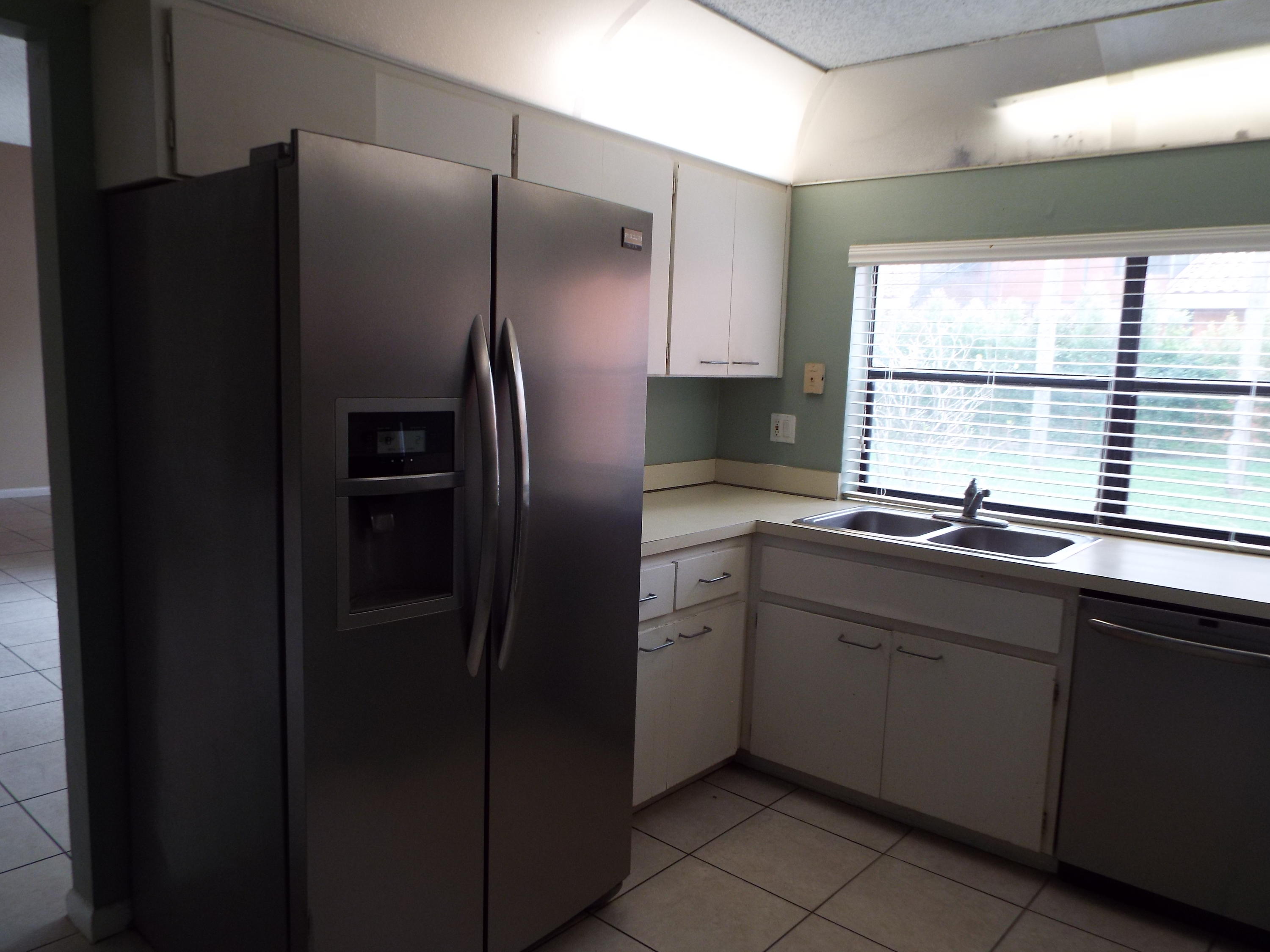 20876 Vía Madeira Boca Raton, FL 33433 - Photo 3 of 12 DSCF0770