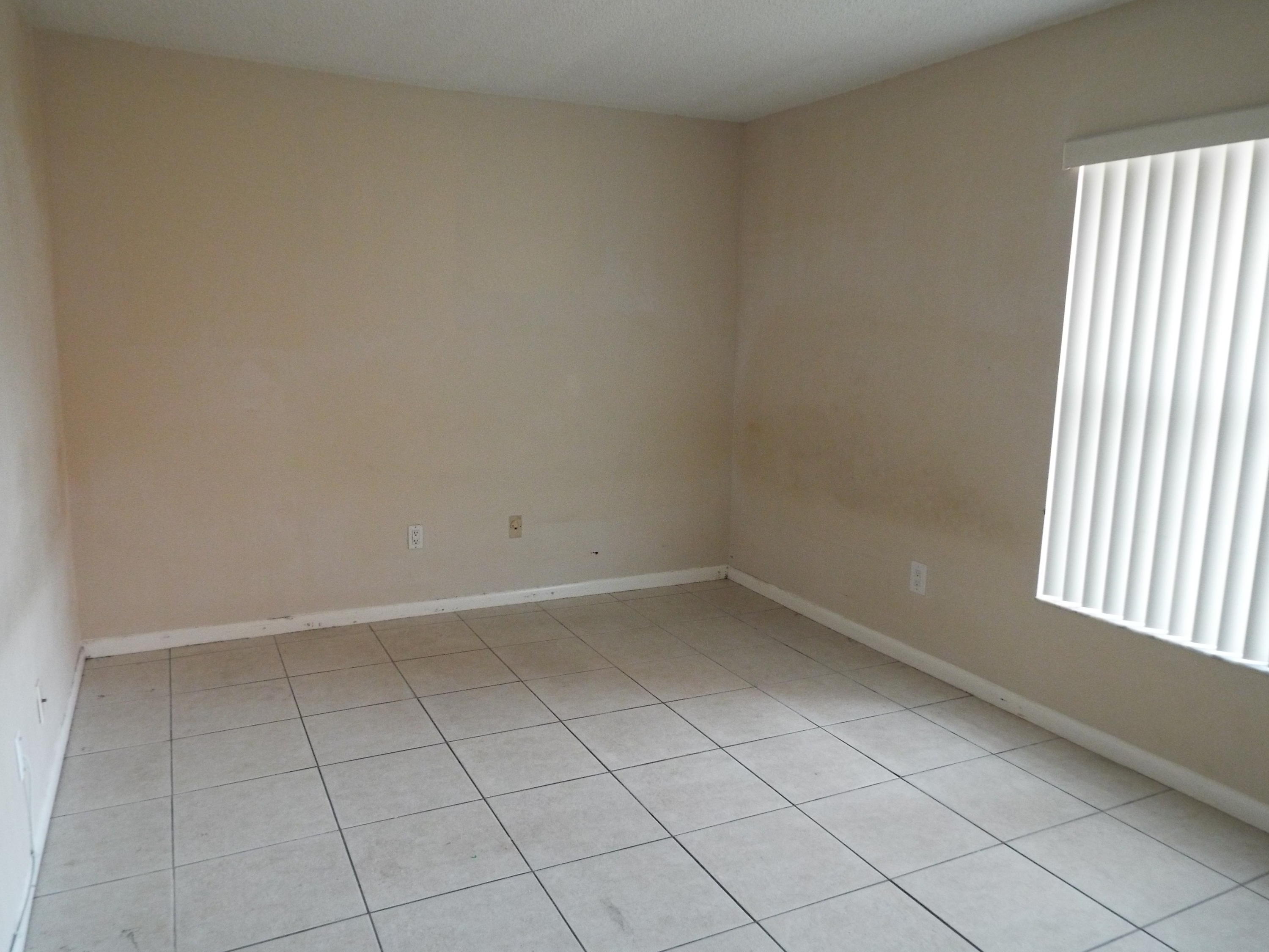 20876 Vía Madeira Boca Raton, FL 33433 - Photo 7 of 12 DSCF0766