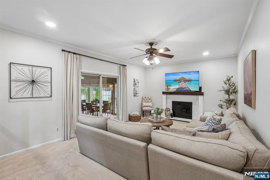 4 Holyoke Road Wayne, NJ 07470 - Photo 10 of 50