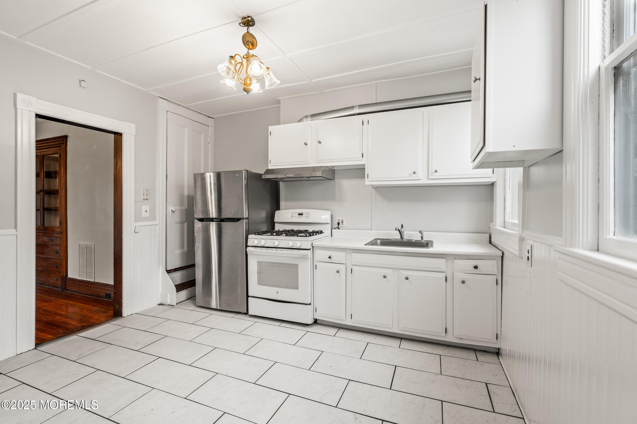 50 Peters Place Red Bank, NJ 07701 - Photo 6 of 34 Kitchen