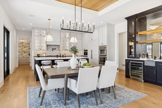 $3,850,000 | 3734 Woodland Cove Parkway, Minnetrista, MN 55331