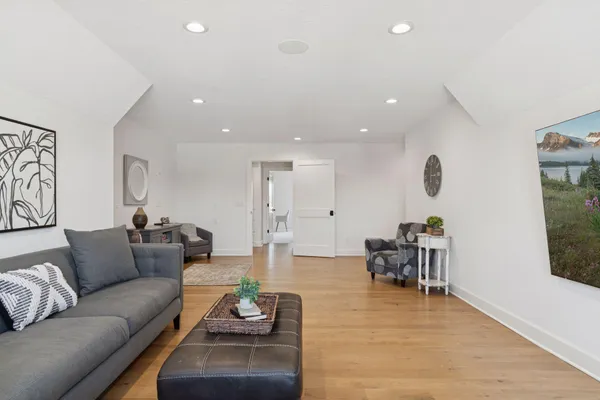 $3,850,000 | 3734 Woodland Cove Parkway, Minnetrista, MN 55331