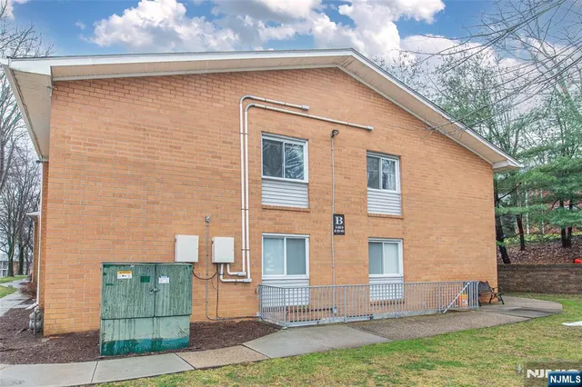 $265,000 | 2350 Highway 10, Unit B3, Morris Plains, NJ 07950