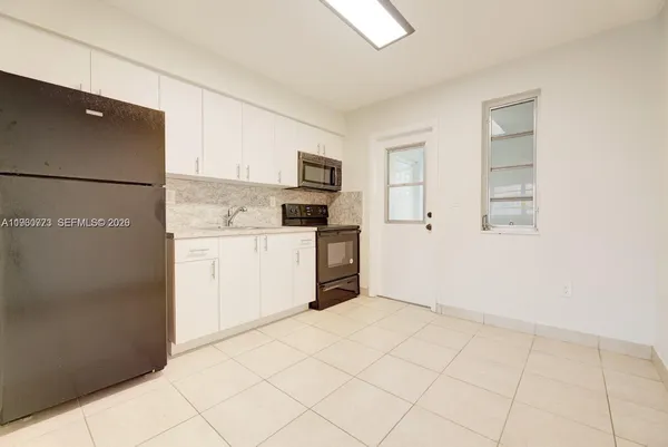 $2,300 | 9391 Northwest 5th Avenue, Unit 9393, Miami, FL 33150