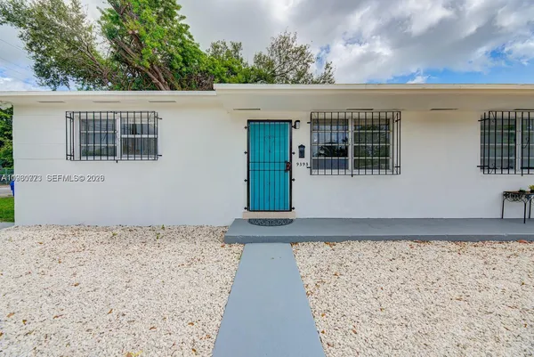 $2,300 | 9391 Northwest 5th Avenue, Unit 9393, Miami, FL 33150