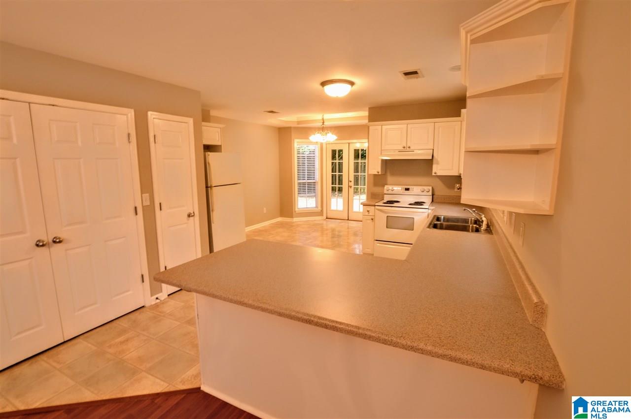 411 Midridge Lane Pelham, AL 35124 - Photo 7 of 23