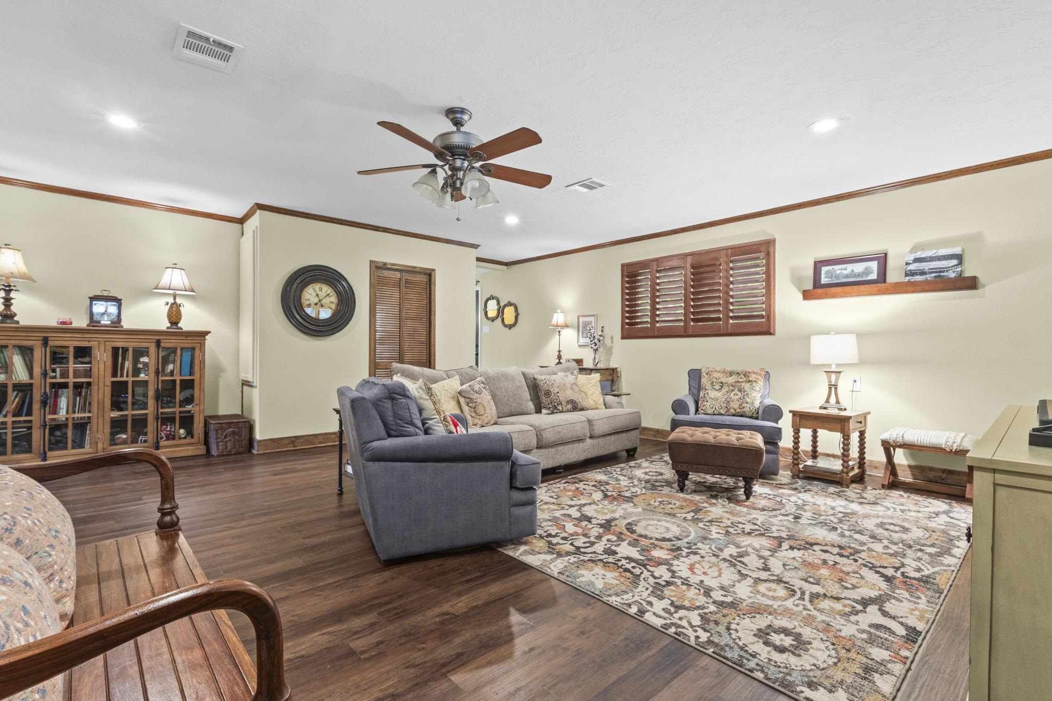 1663 4th Street Nome, TX 77629 - Photo 3 of 25