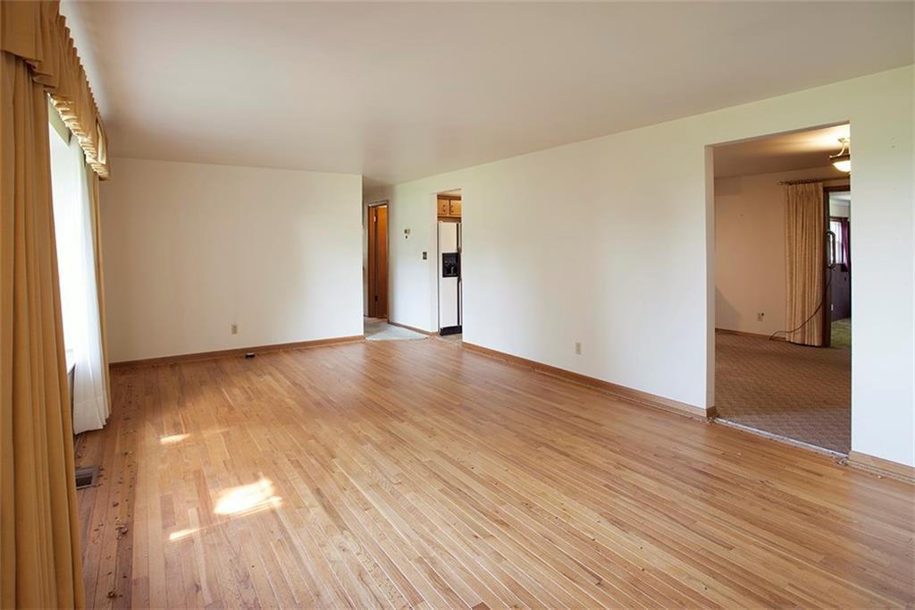 5001 Old Clifton Road Springfield, OH 45502 - Photo 3 of 29
