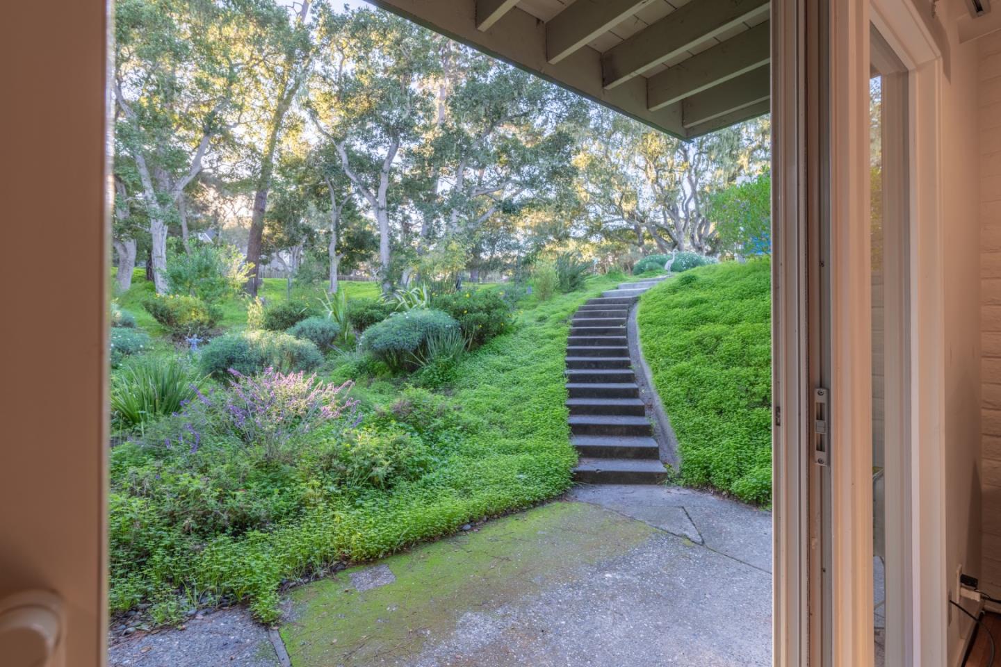 1125 Alta Mesa Road Monterey, CA 93940 - Photo 29 of 36