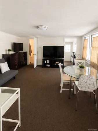 $2,200 | 72 Main Street, Unit 2A, Cold Spring, NY 10516