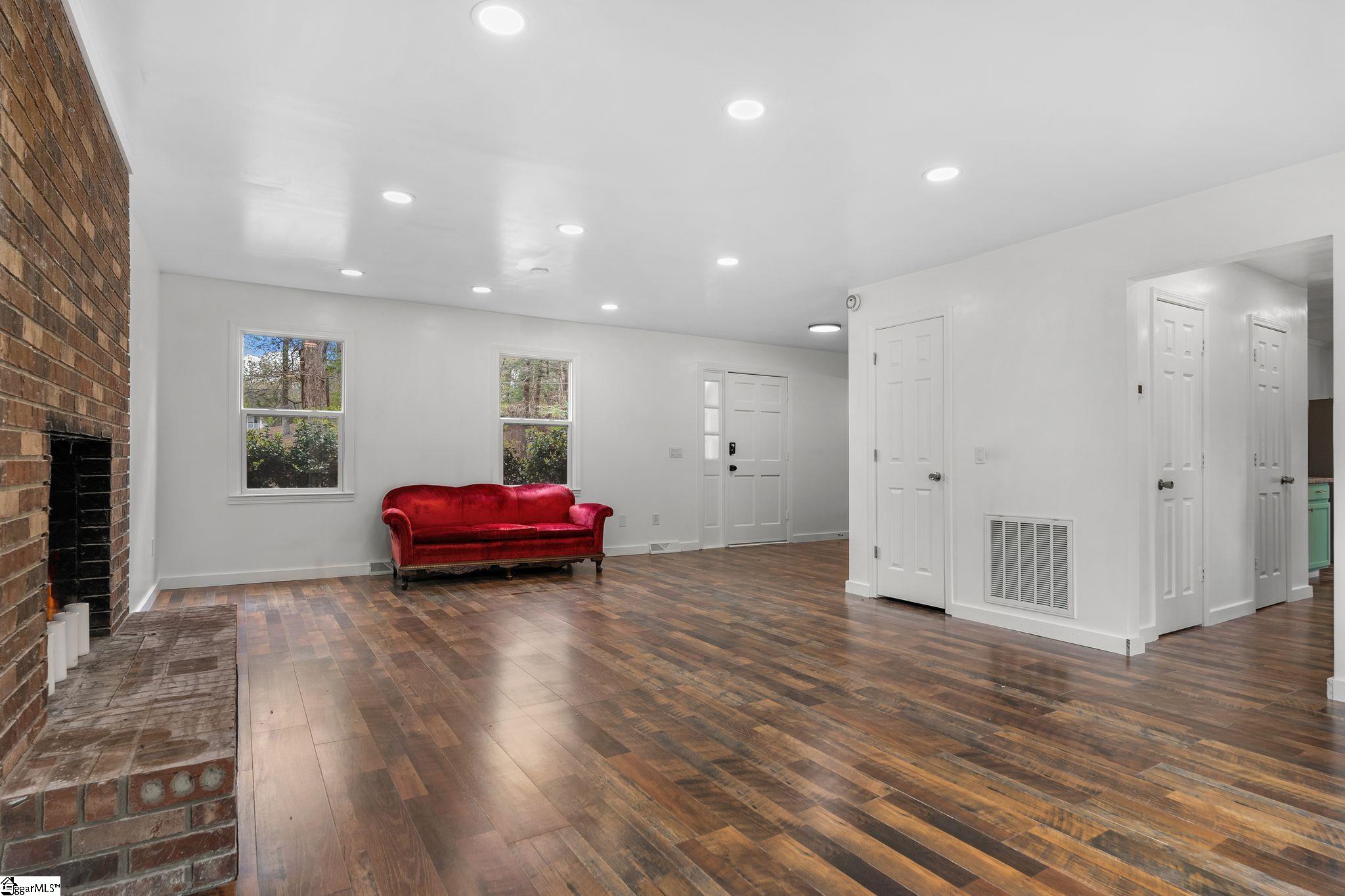 127 Robinwood Lane Pelzer, SC 29669 - Photo 11 of 44