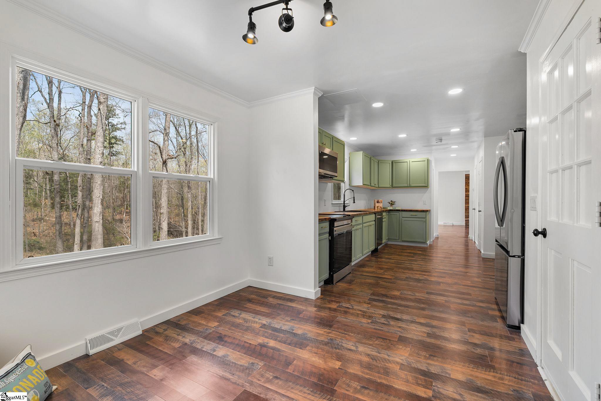 127 Robinwood Lane Pelzer, SC 29669 - Photo 14 of 44