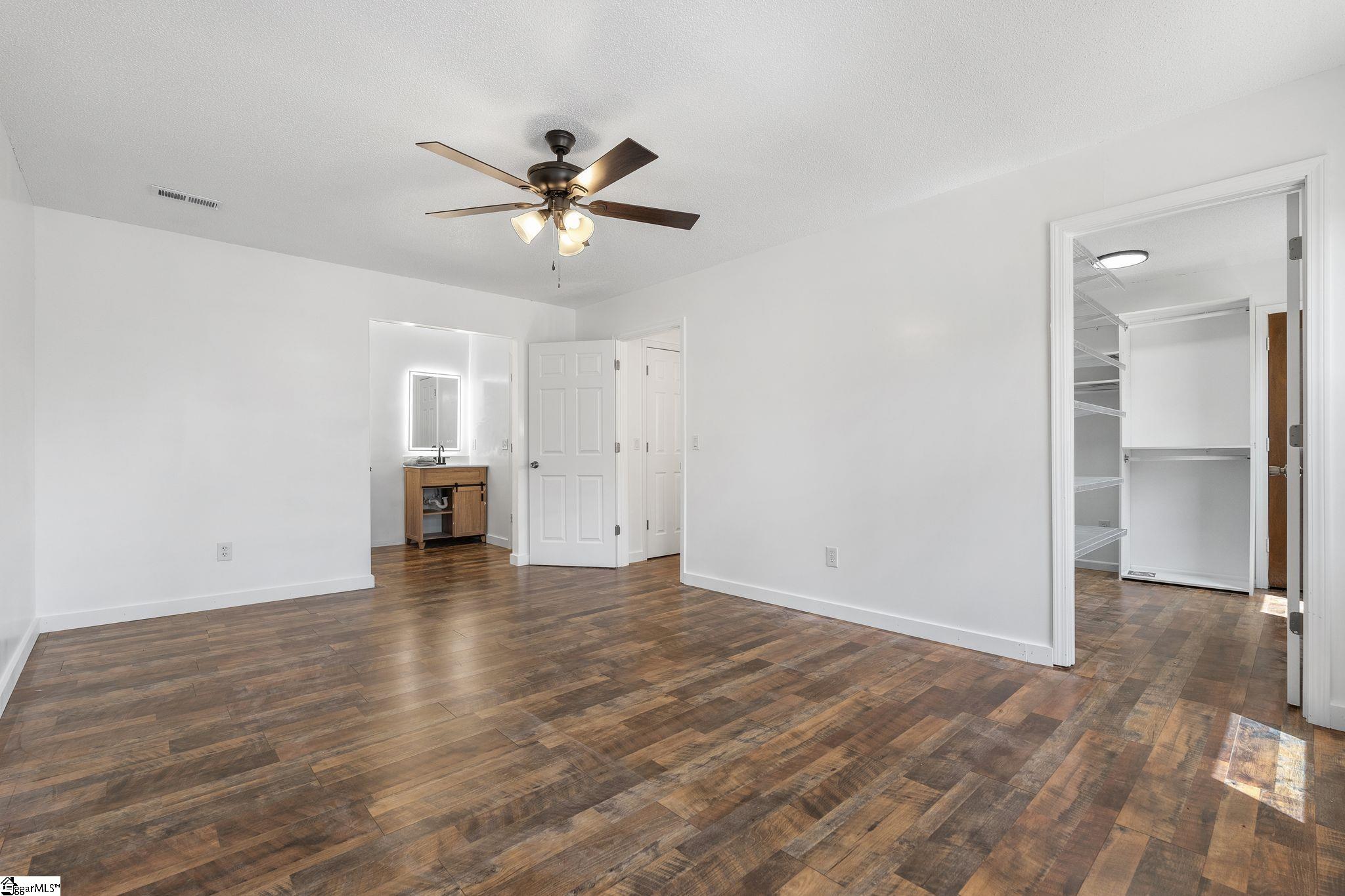 127 Robinwood Lane Pelzer, SC 29669 - Photo 18 of 44