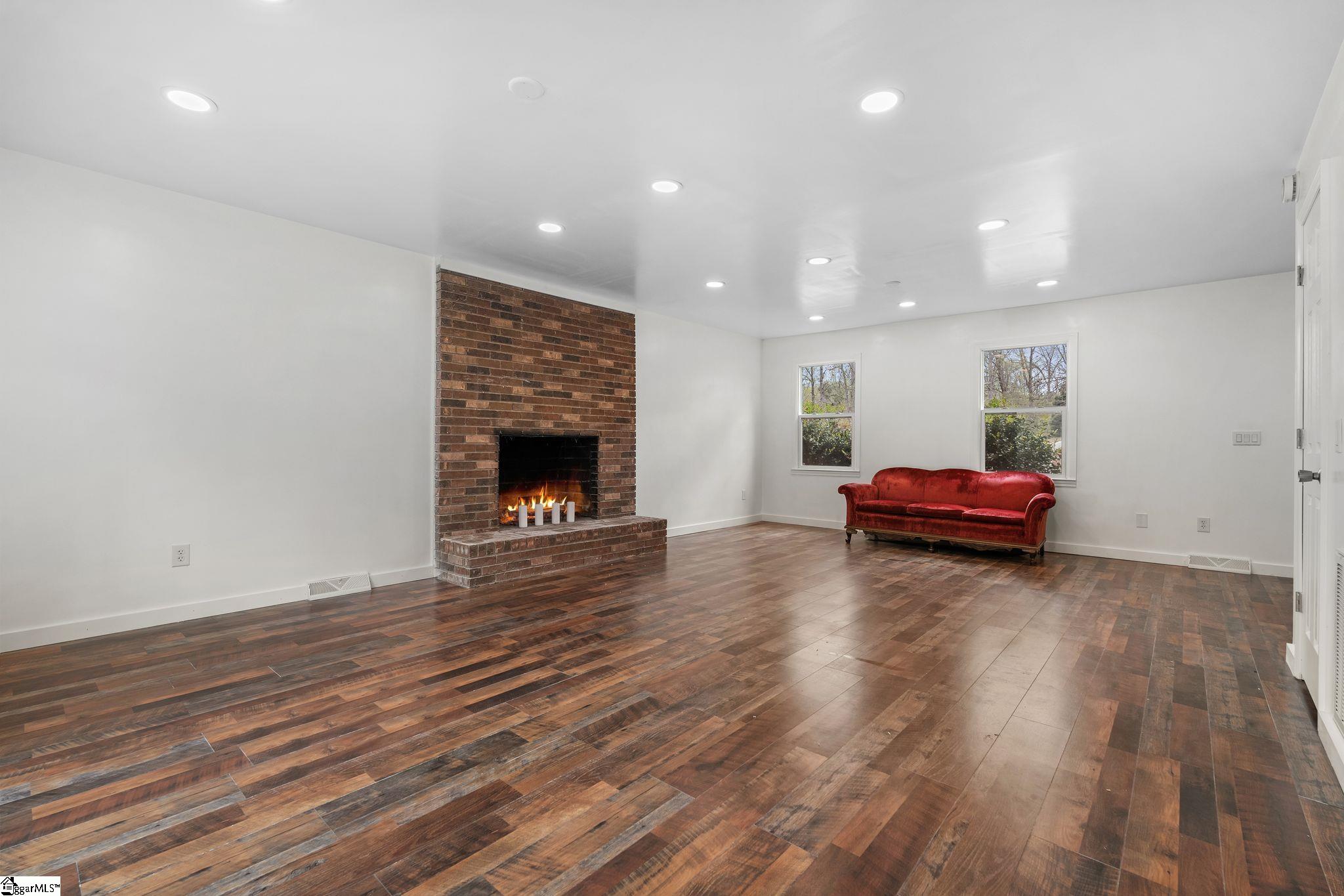 127 Robinwood Lane Pelzer, SC 29669 - Photo 3 of 44