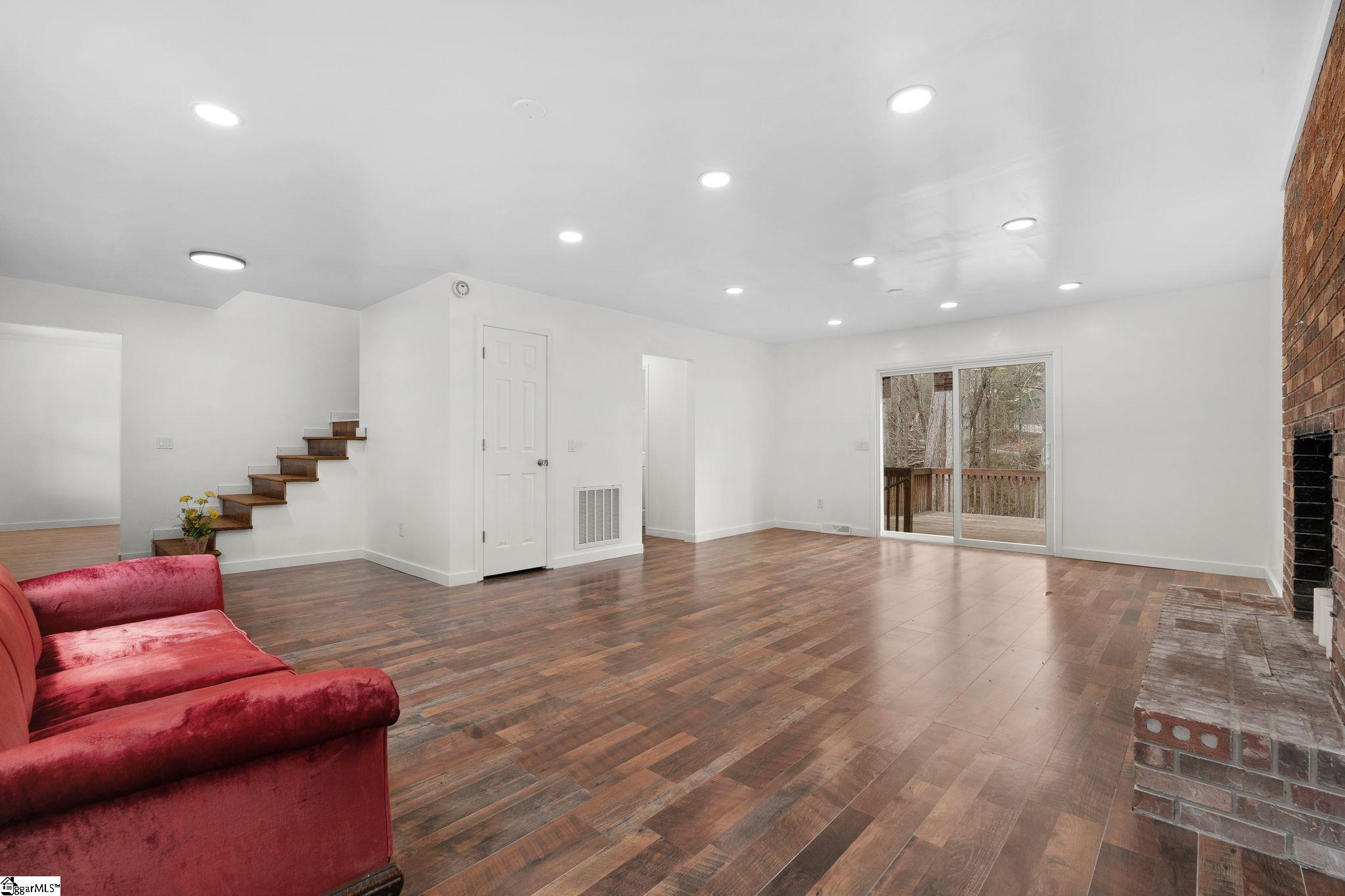 127 Robinwood Lane Pelzer, SC 29669 - Photo 10 of 44