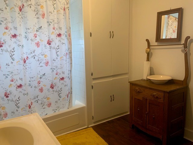 850 Slade Street Coldspring, TX 77331 - Photo 20 of 31 a bathroom with a tub and sink
