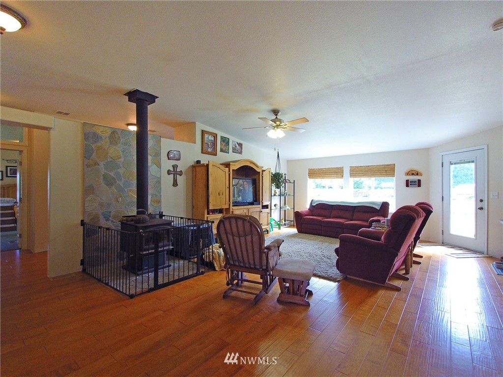 1553 Township Line Road Port Angeles, WA 98362 - Photo 11 of 25