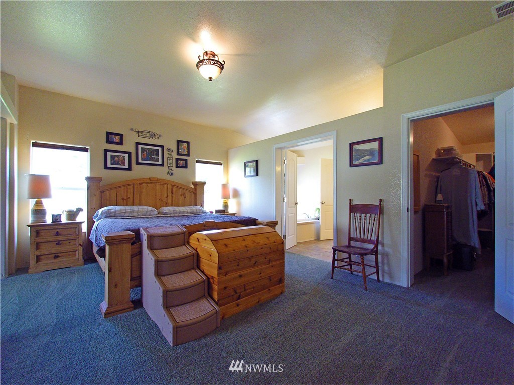 1553 Township Line Road Port Angeles, WA 98362 - Photo 12 of 25
