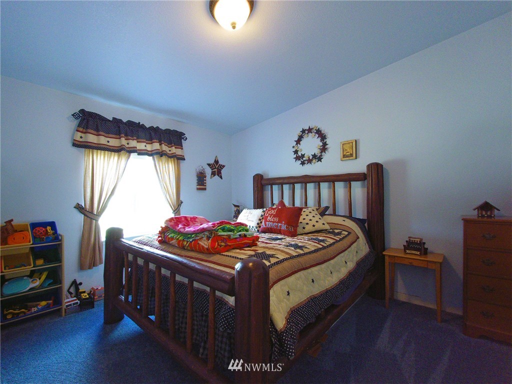1553 Township Line Road Port Angeles, WA 98362 - Photo 17 of 25