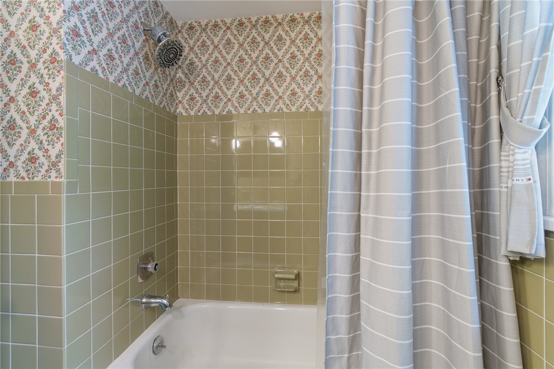 122 Jackson Rd Extension Penfield, NY 14526 - Photo 21 of 32