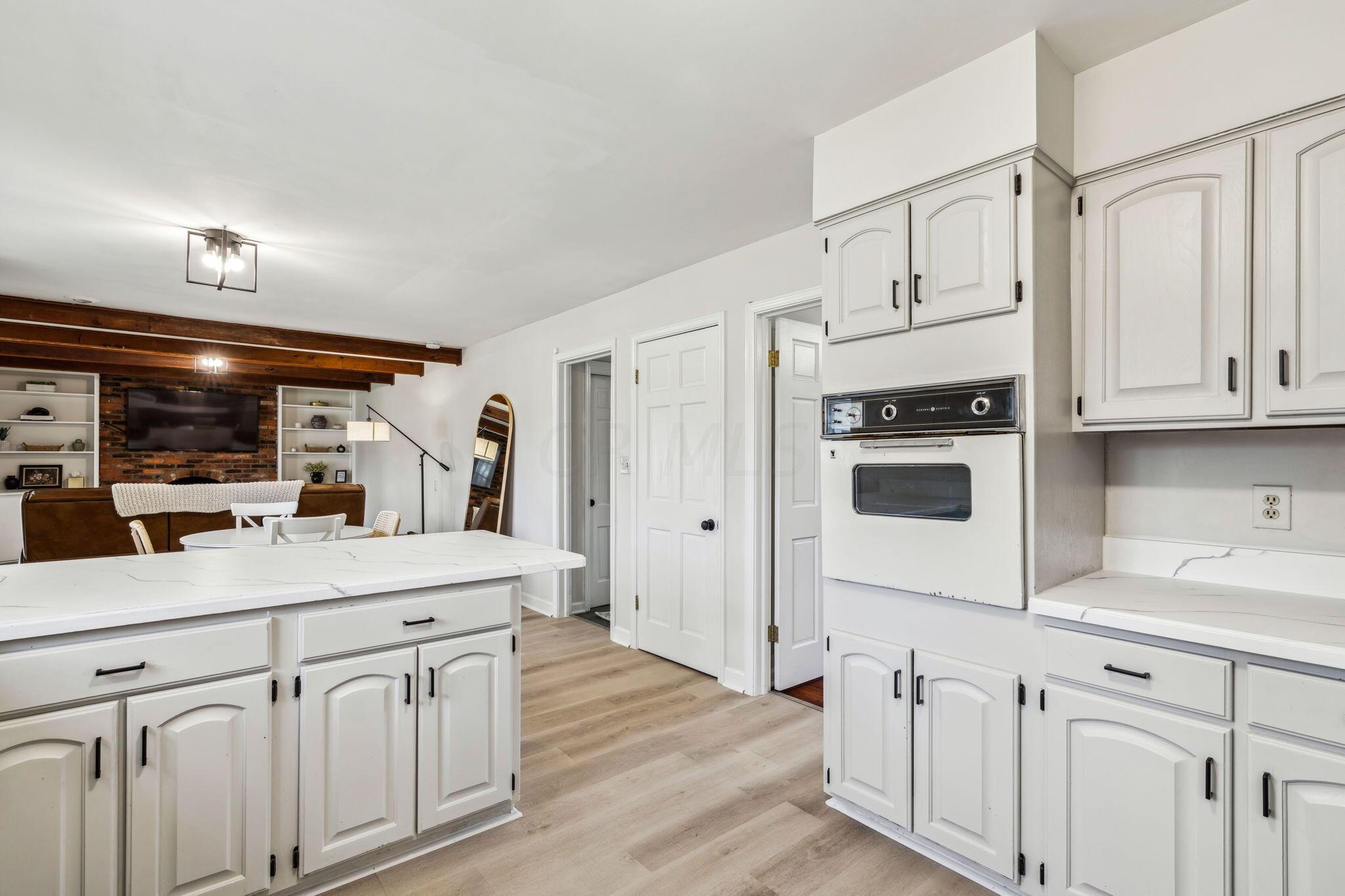 2786 Elginfield Road Columbus, OH 43220 - Photo 17 of 52 27-web-or-mls-2786-elginfield-rd