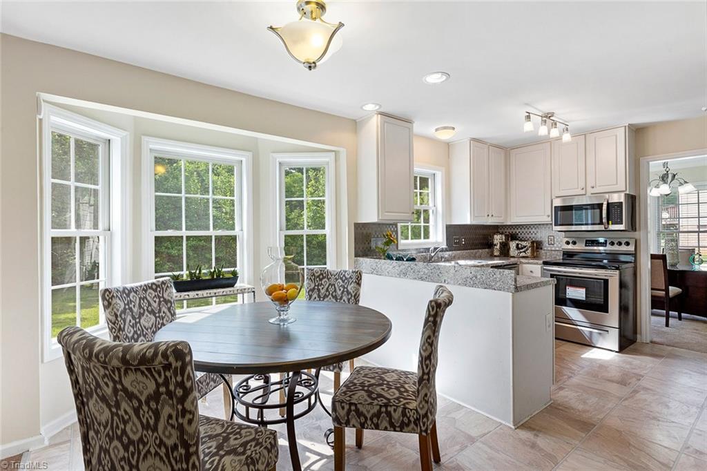 1117 Tangle Lane High Point, NC 27265 - Photo 10 of 29 Gallery Image 10