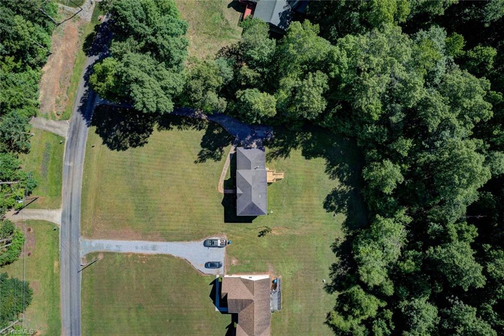 1117 Tangle Lane High Point, NC 27265 - Photo 28 of 29 Gallery Image 28