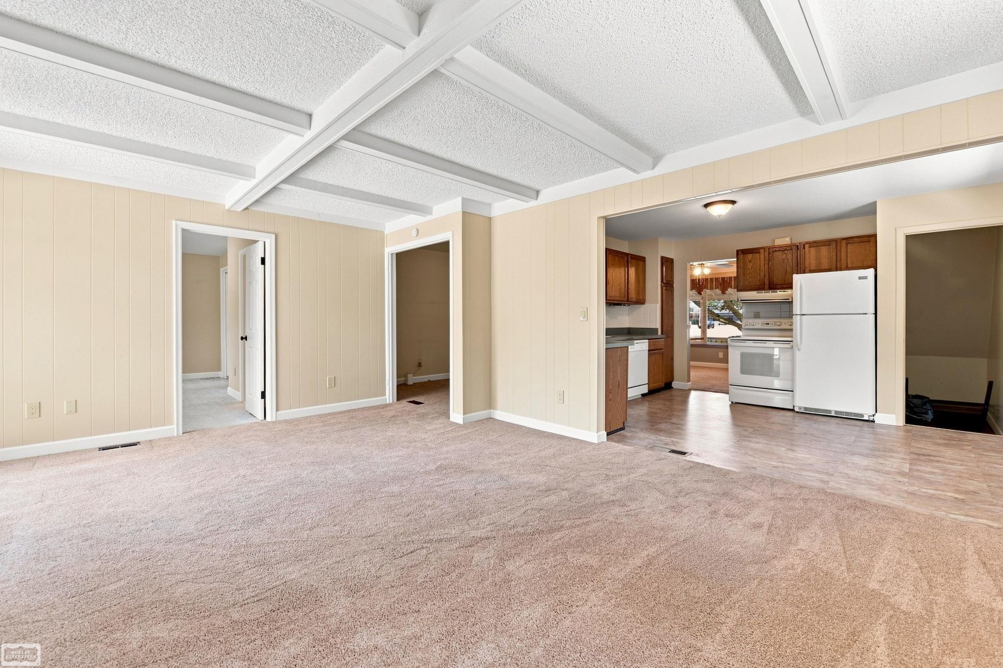 30648 Calahan Road Roseville, MI 48066 - Photo 8 of 31 Gallery Image 8