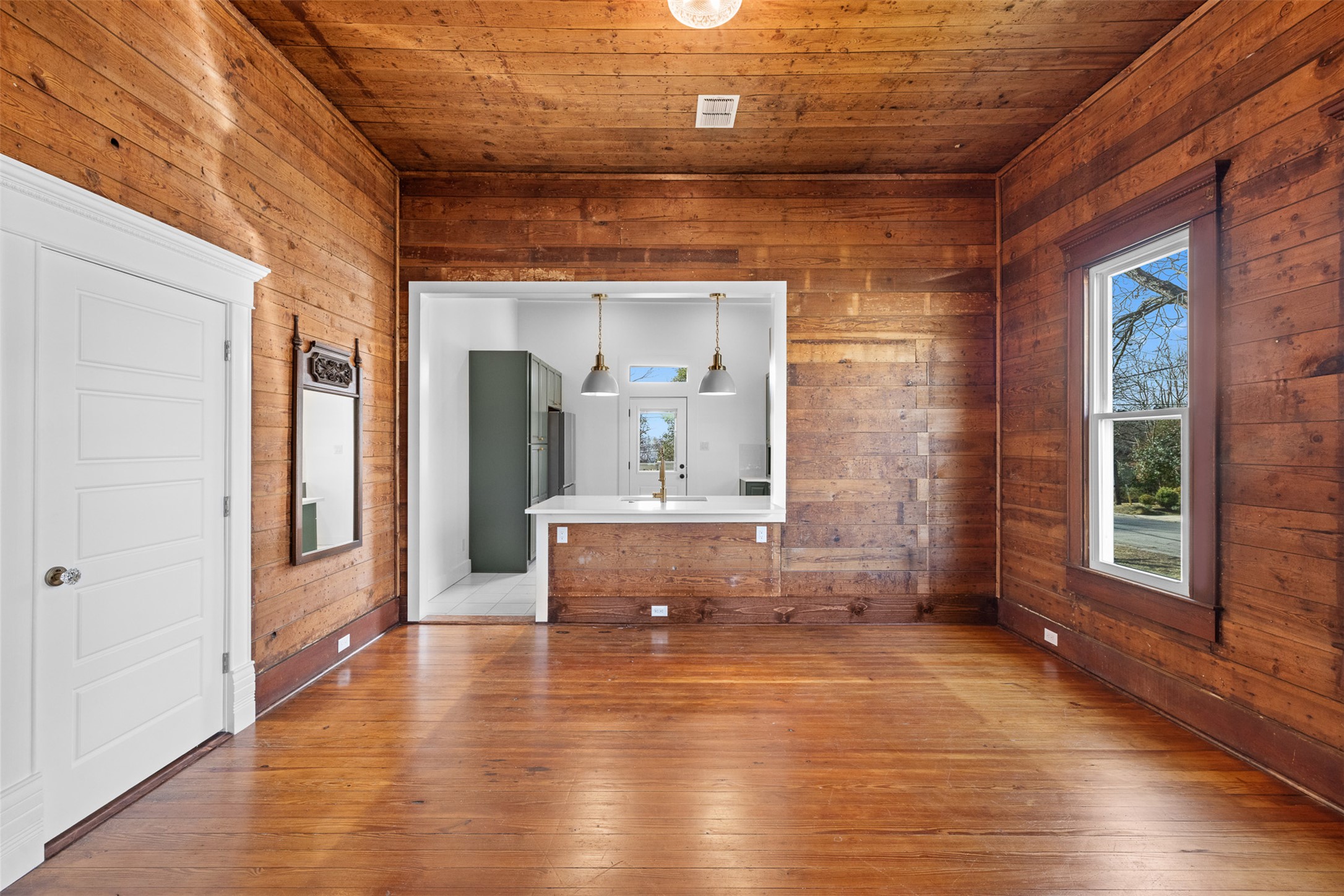 1019 West 4th Street Taylor, TX 76574 - Photo 5 of 20