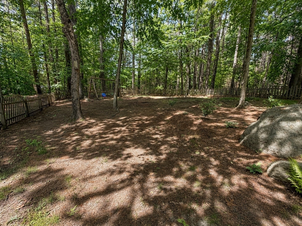 20 Pinecrest Road, Unit 20 Uxbridge, MA 01569 - Photo 25 of 26