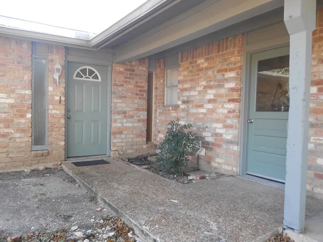 a view of front door of house