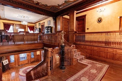 $749,995 | 825 East Washington Street, Muncie, IN 47305