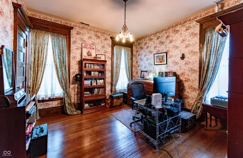 $749,995 | 825 East Washington Street, Muncie, IN 47305