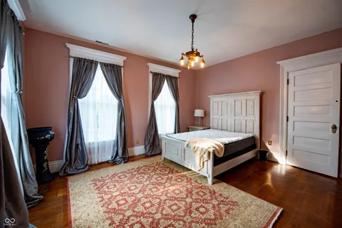 $749,995 | 825 East Washington Street, Muncie, IN 47305