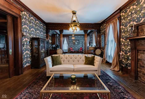 $749,995 | 825 East Washington Street, Muncie, IN 47305