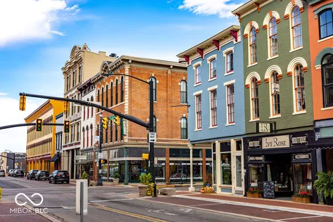 $749,995 | 825 East Washington Street, Muncie, IN 47305