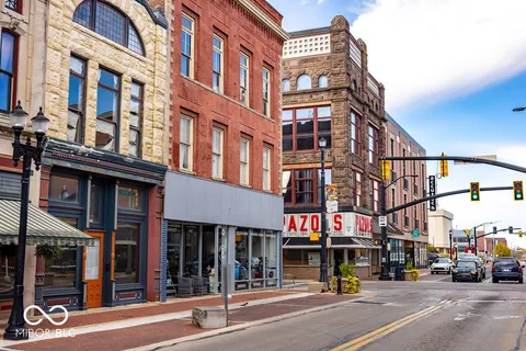 $749,995 | 825 East Washington Street, Muncie, IN 47305