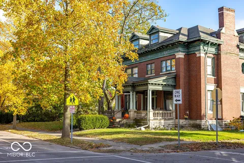 $749,995 | 825 East Washington Street, Muncie, IN 47305