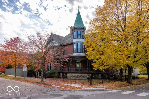 $749,995 | 825 East Washington Street, Muncie, IN 47305