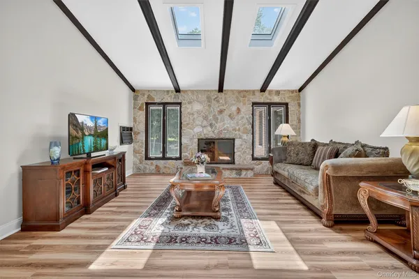 $942,800 | 10 Wesley Court, Congers, NY 10920