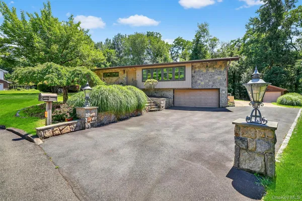 $942,800 | 10 Wesley Court, Congers, NY 10920