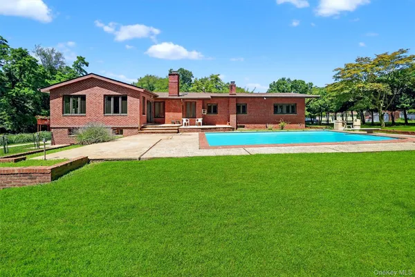 $942,800 | 10 Wesley Court, Congers, NY 10920