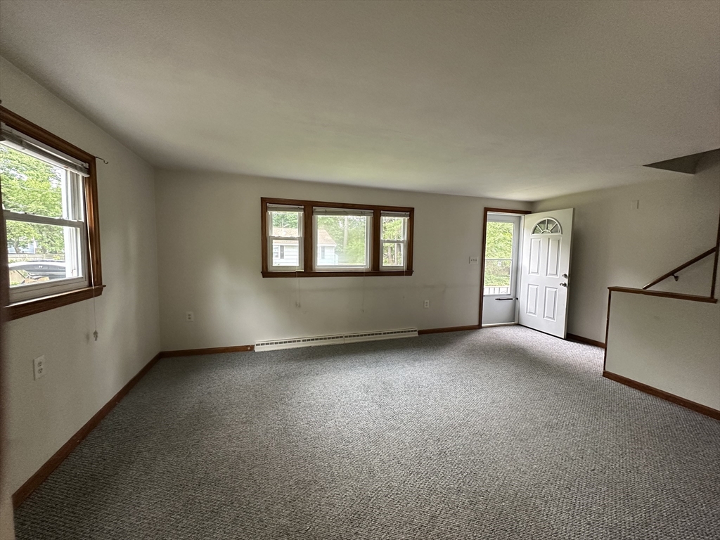53-55 Magnolia Avenue, Unit RIGHT SIDE Billerica, MA 01821 - Photo 9 of 17