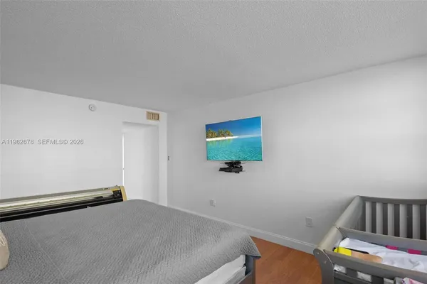 $2,600 | 18071 Biscayne Boulevard, Unit 402, Aventura, FL 33160