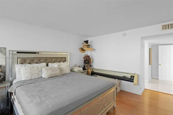 $2,600 | 18071 Biscayne Boulevard, Unit 402, Aventura, FL 33160