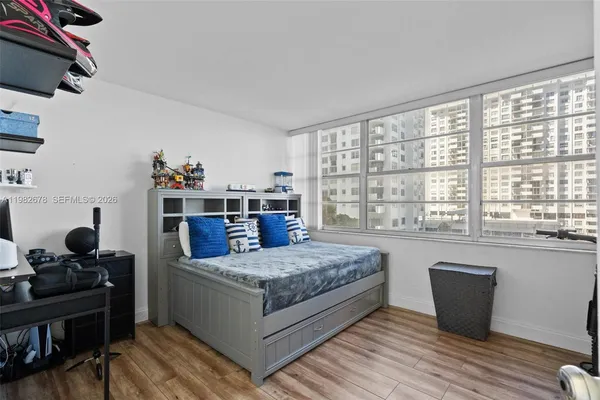 $2,600 | 18071 Biscayne Boulevard, Unit 402, Aventura, FL 33160