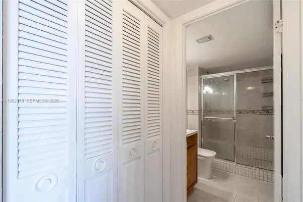 $2,600 | 18071 Biscayne Boulevard, Unit 402, Aventura, FL 33160