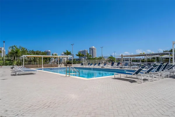 $2,600 | 18071 Biscayne Boulevard, Unit 402, Aventura, FL 33160